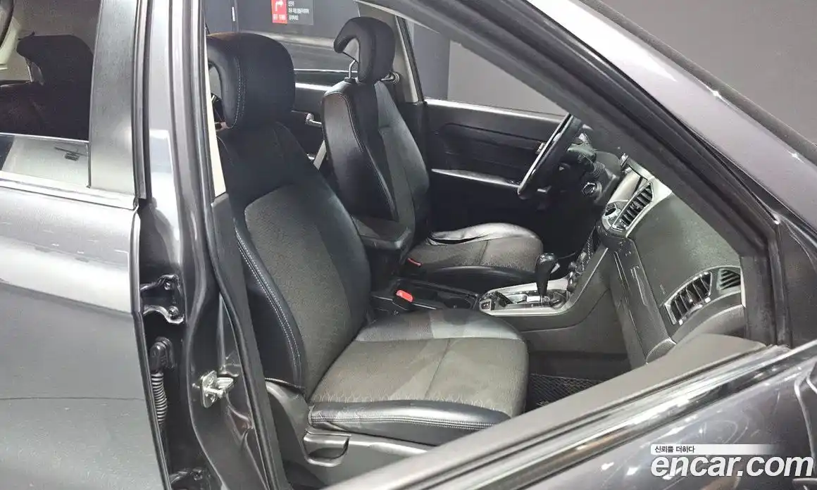 Chevrolet Captiva 2014 2.0 Автомат в Москве № 42383, фото 20