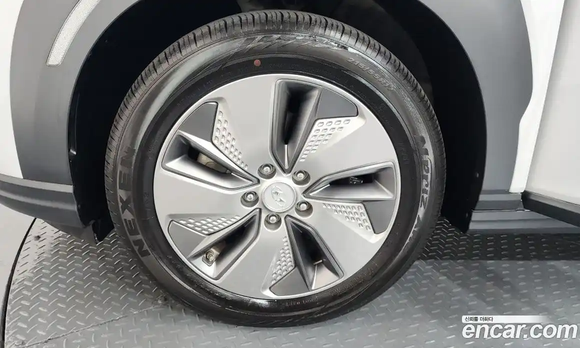 Hyundai Kona 2019 0.1 Автомат в Москве № 43372, фото 14