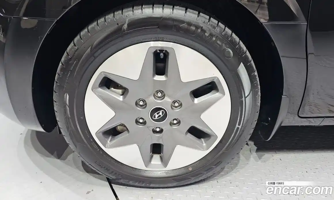 Hyundai Staria 2023 2.2 Автомат в Москве № 4907, фото 17