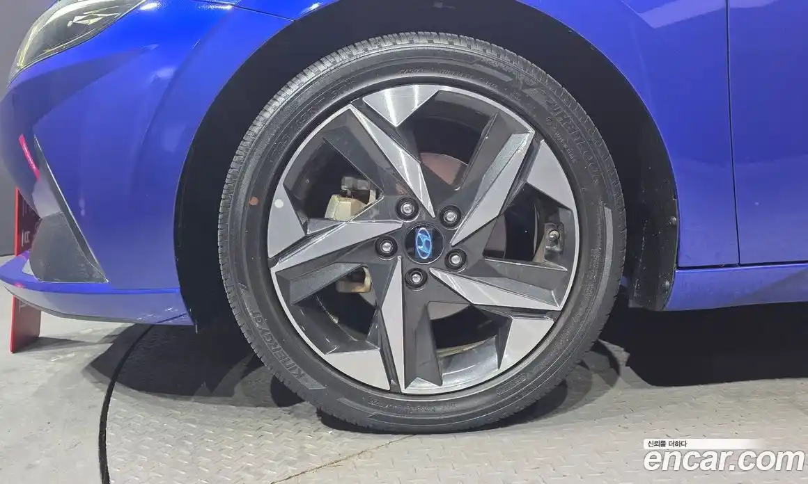 Hyundai Avante 2021 1.6 Автомат в Москве № 49331, фото 17