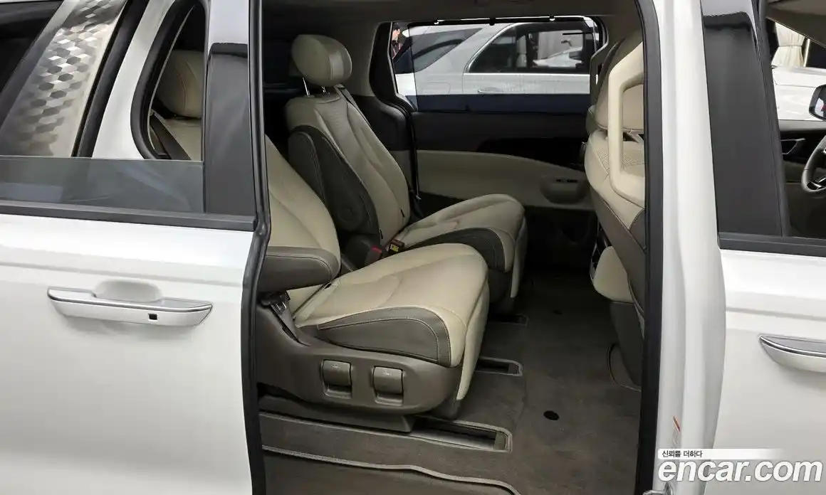 Kia Canival 2025 2.2 Автомат в Москве № 50413, фото 5