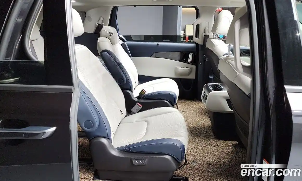 Kia Canival 2024 1.6 Автомат в Москве № 53342, фото 14