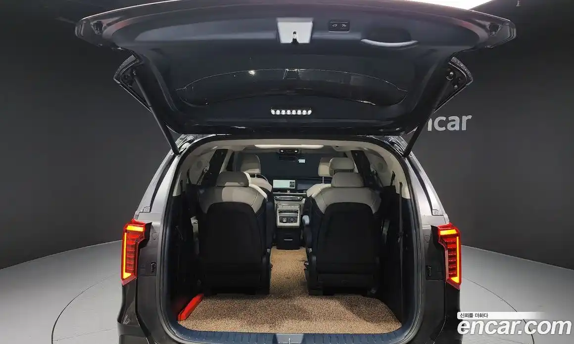 Kia Canival 2024 1.6 Автомат в Москве № 53342, фото 5