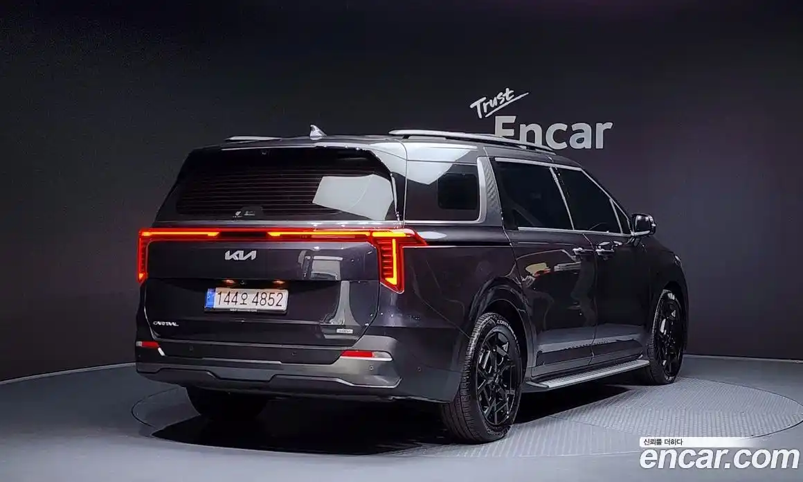 Kia Canival 2024 1.6 Автомат в Москве № 53342, фото 7