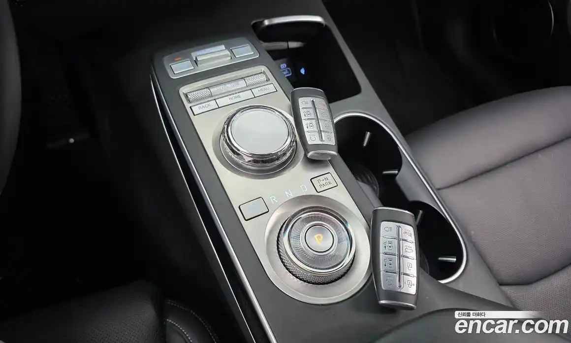 Genesis GV70 2023 2.5 Автомат в Москве № 59481, фото 15