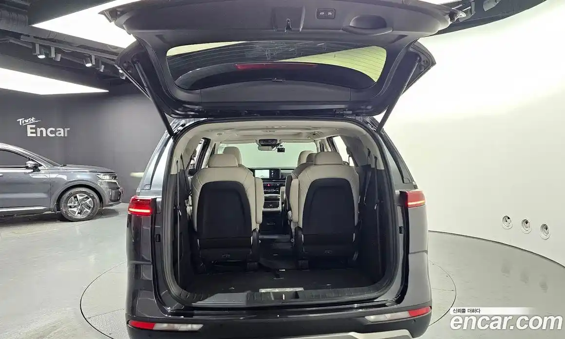 Kia Canival 2022 2.2 Автомат в Москве № 101356, фото 19