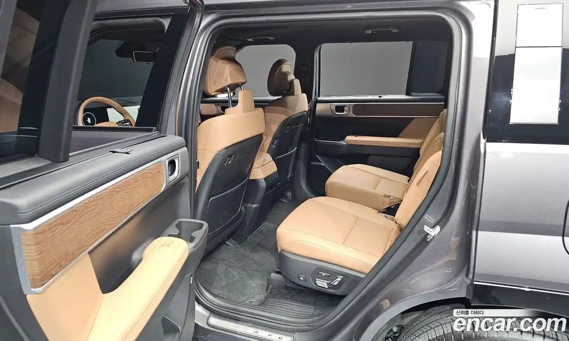 Hyundai Santa Fe 2024 1.6 Автомат в Москве № 108129, фото 2