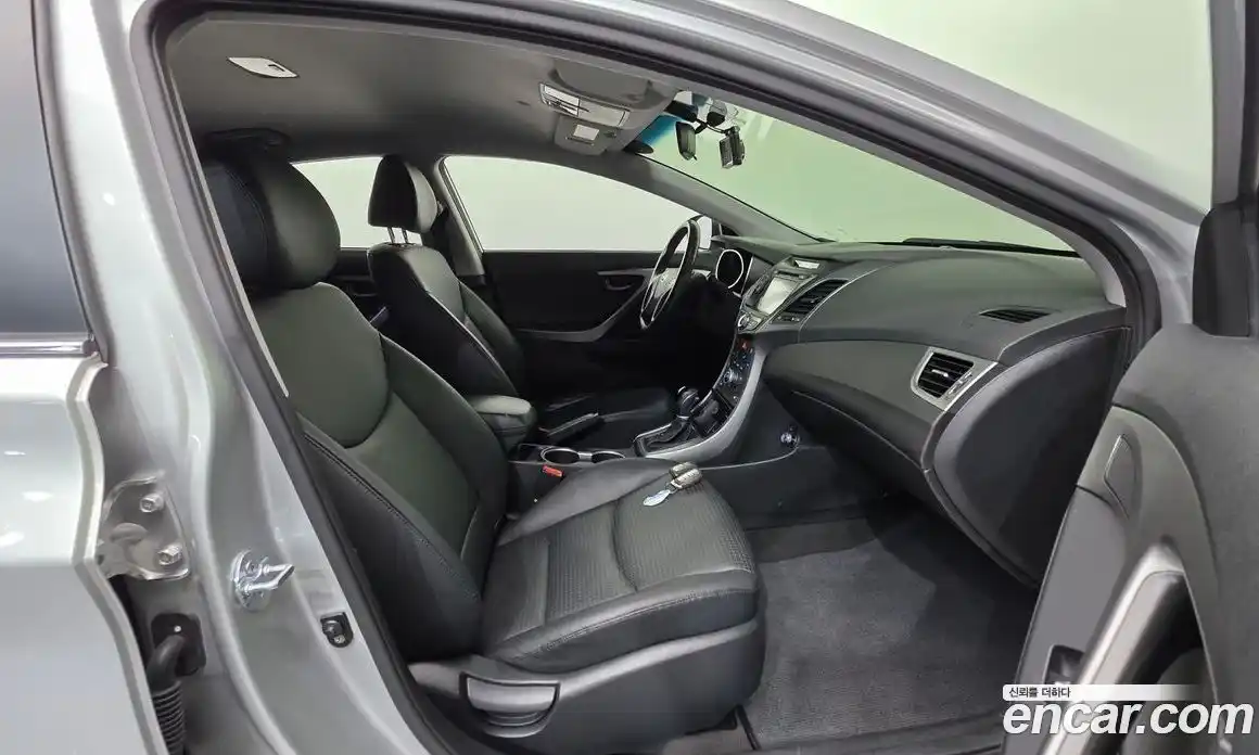 Hyundai Avante 2014 1.6 Автомат в Москве № 111745, фото 12