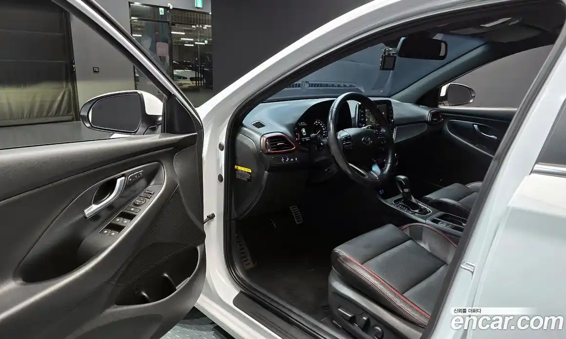 Hyundai i30 2018 1.6 Автомат в Москве № 119127, фото 1