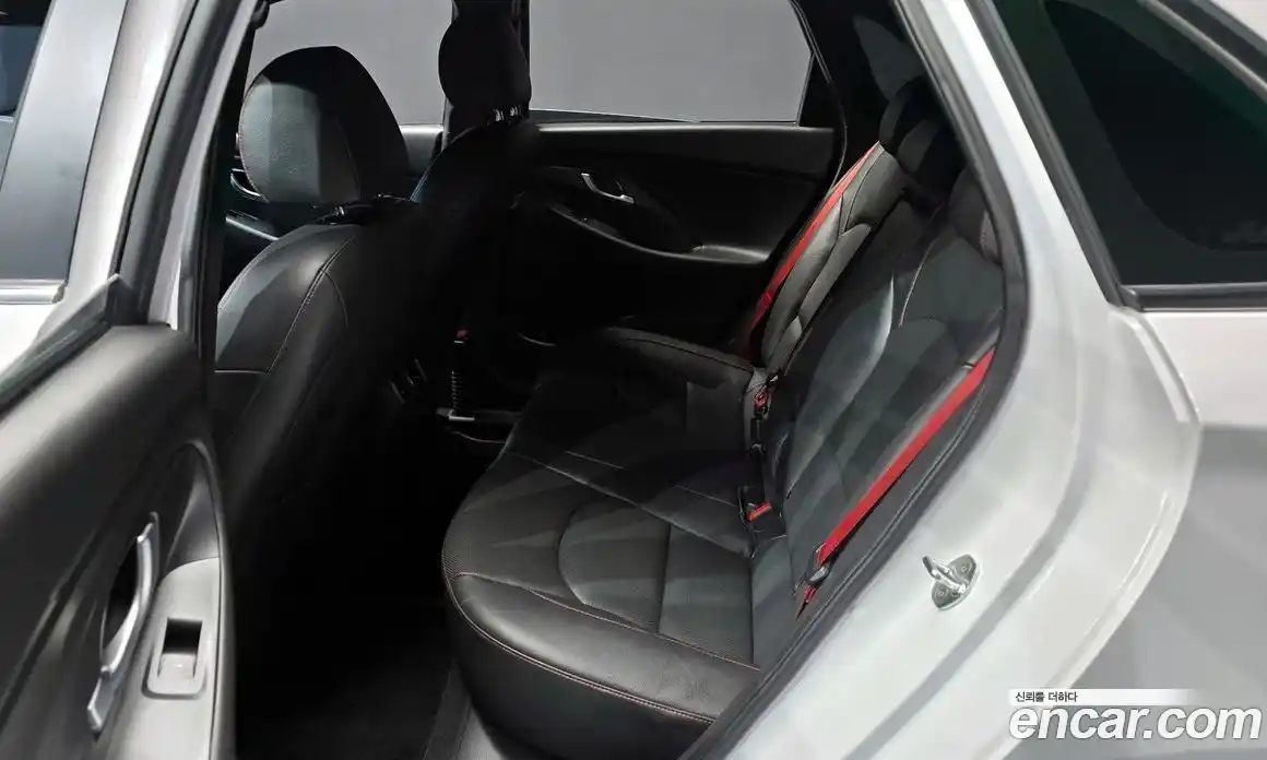 Hyundai i30 2018 1.6 Автомат в Москве № 119127, фото 13