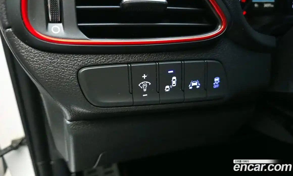 Hyundai i30 2018 1.6 Автомат в Москве № 119127, фото 6