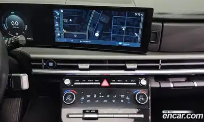 Hyundai Santa Fe 2024 1.6 Автомат в Москве № 119617, миниатюра 9