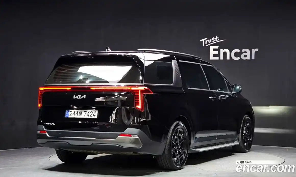 Kia Canival 2025 2.2 Автомат в Москве № 120156, фото 2