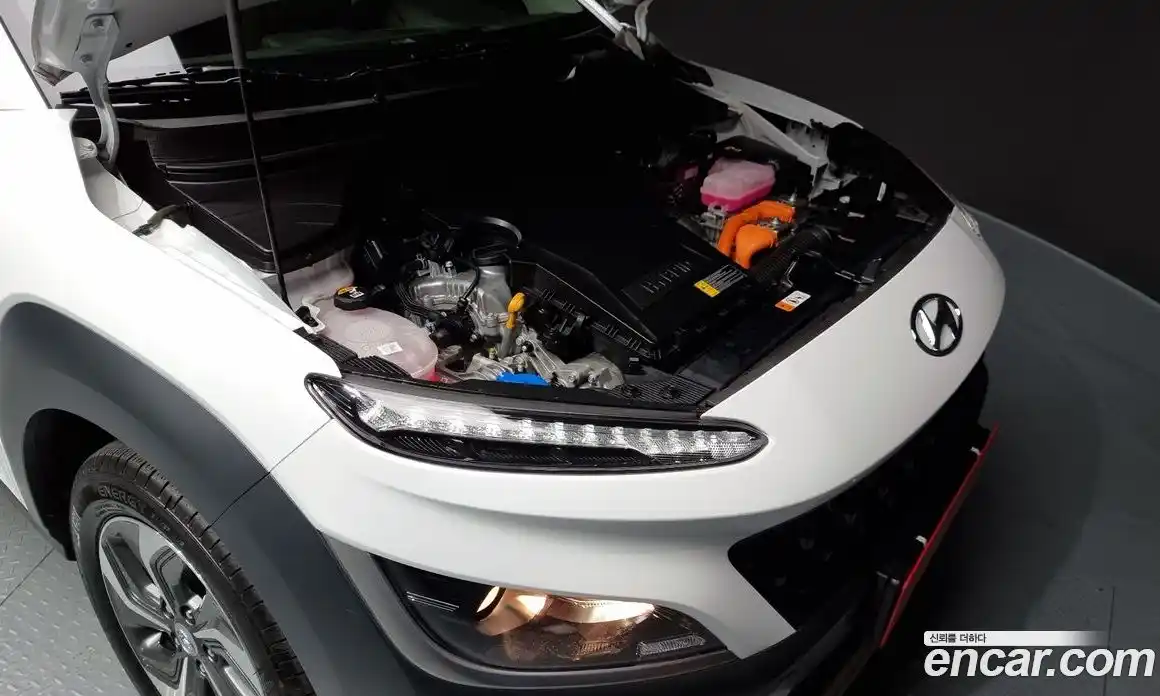 Hyundai Kona 2023 1.6 Автомат в Москве № 122627, фото 18