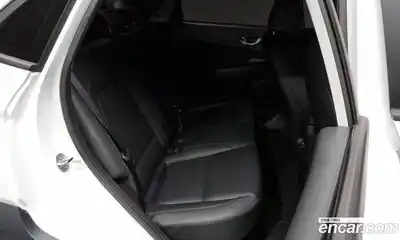 Hyundai Kona 2023 1.6 Автомат в Москве № 122627, миниатюра 3