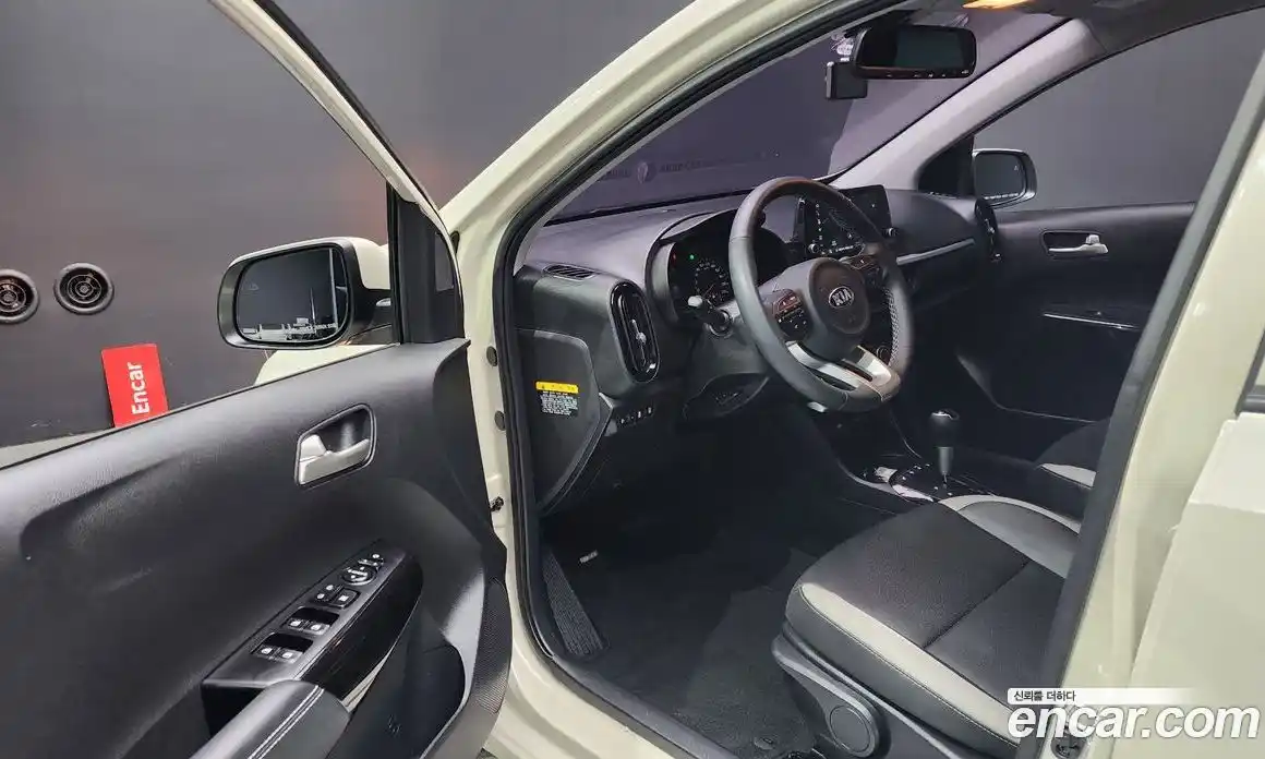 Kia Morning 2021 1.0 Автомат в Москве № 127280, фото 2