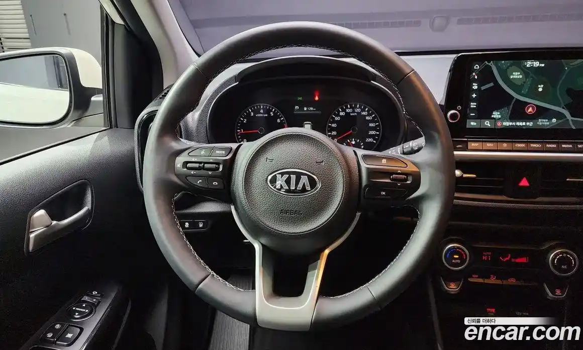 Kia Morning 2021 1.0 Автомат в Москве № 127280, фото 10