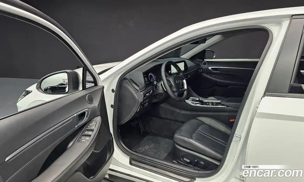 Hyundai Sonata 2022 2.0 Автомат в Москве № 127908, фото 10