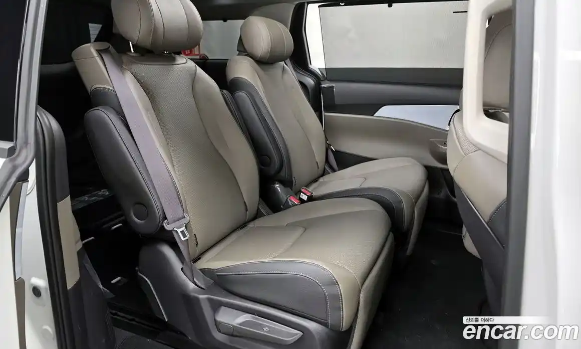 Kia Canival 2025 3.5 Автомат в Москве № 127925, фото 18