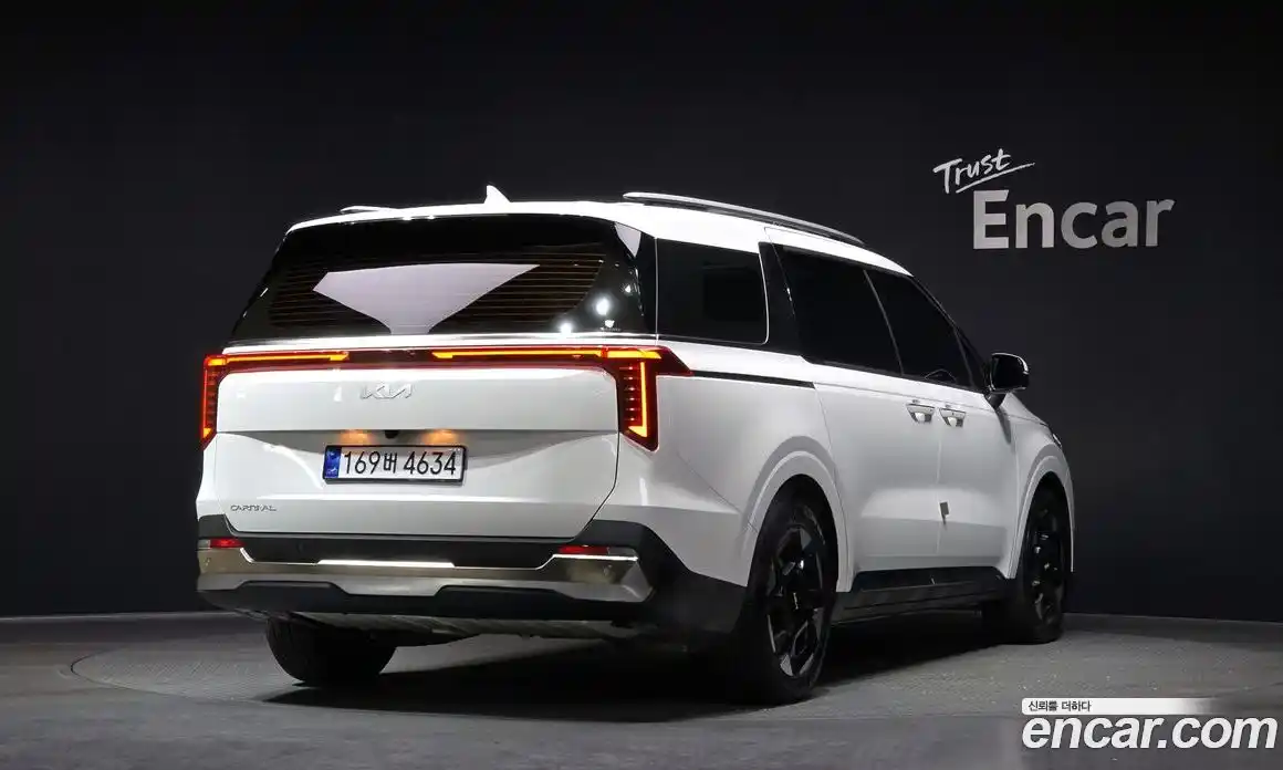 Kia Canival 2025 3.5 Автомат в Москве № 127925, фото 20