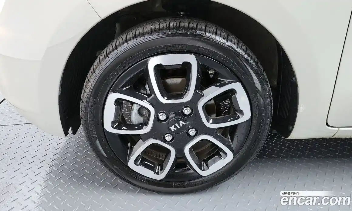 Kia Ray 2019 1.0 Автомат в Москве № 128579, фото 15