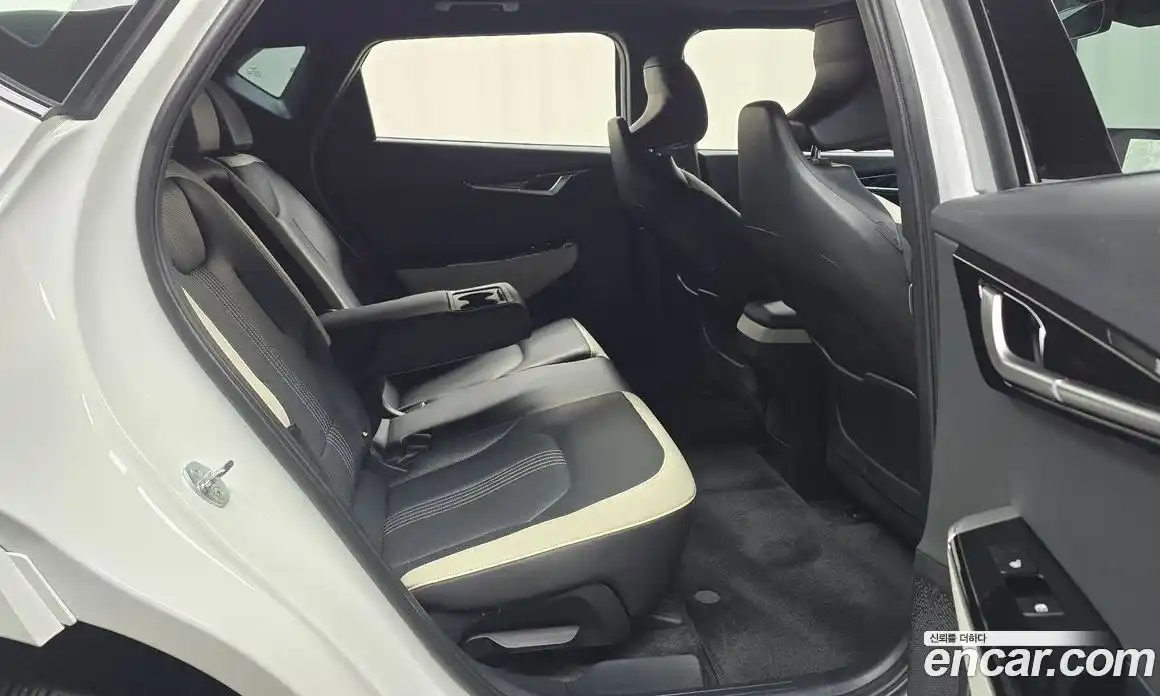 Kia EV6 2023 0.1 Автомат в Москве № 131606, фото 12