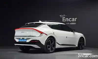 Kia EV6 2023 0.1 Автомат в Москве № 131606, миниатюра 3