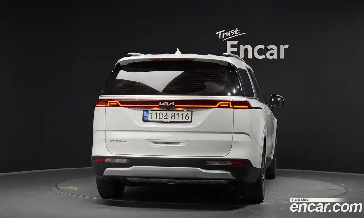 Kia Canival 2023 3.5 Автомат в Москве № 131905, фото 16