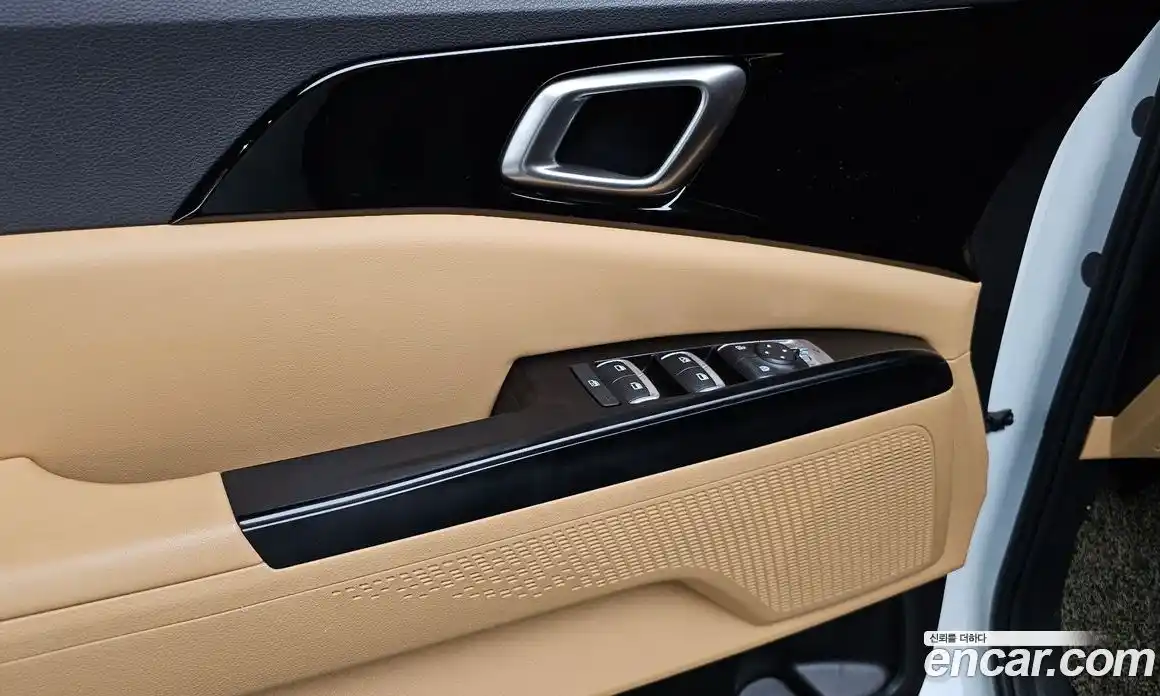 Kia Canival 2023 3.5 Автомат в Москве № 131905, фото 19