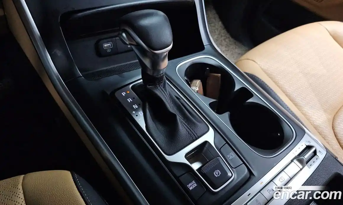 Kia Canival 2023 3.5 Автомат в Москве № 131905, фото 8