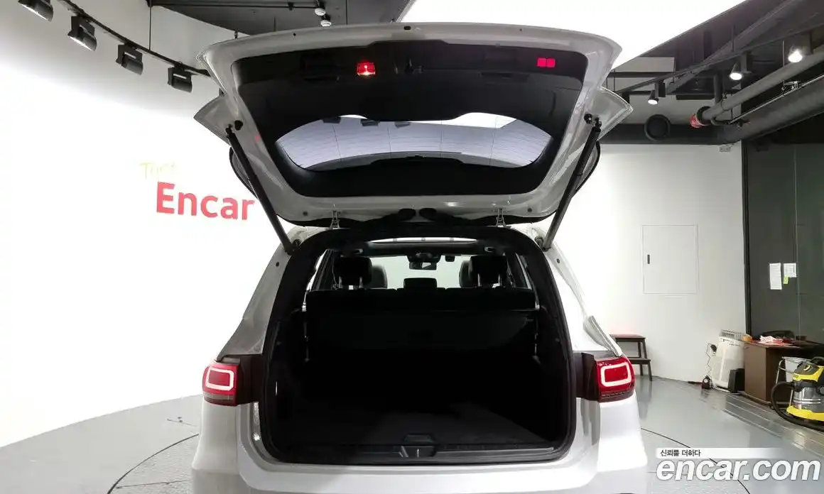 Mercedes-Benz GLB-Class 2022 2.0 Автомат в Москве № 135056, фото 11