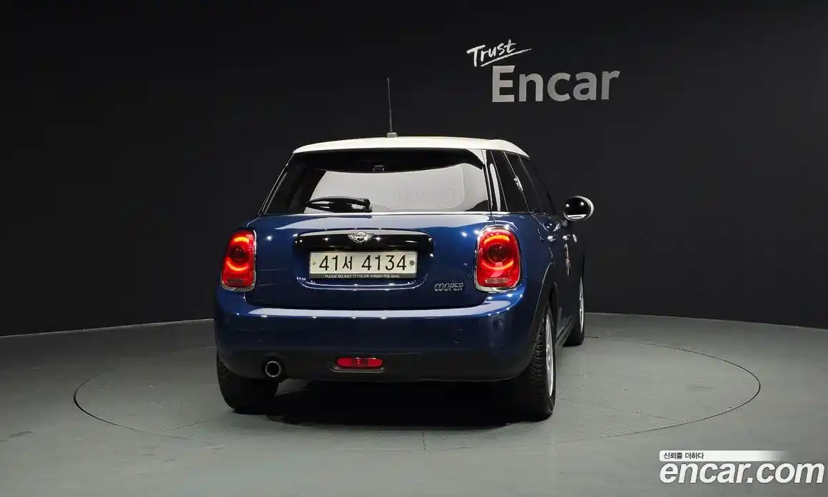 Mini Cooper 2018 1.5 Автомат в Москве № 135810, фото 3