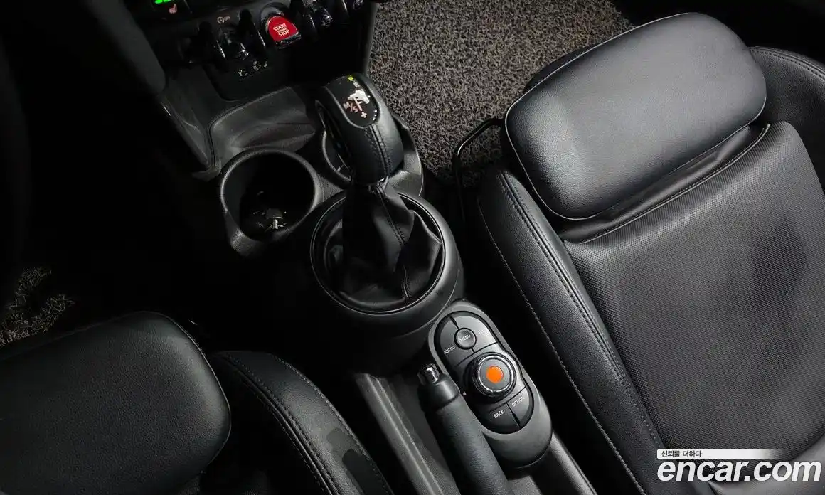 Mini Cooper 2018 1.5 Автомат в Москве № 135810, фото 4