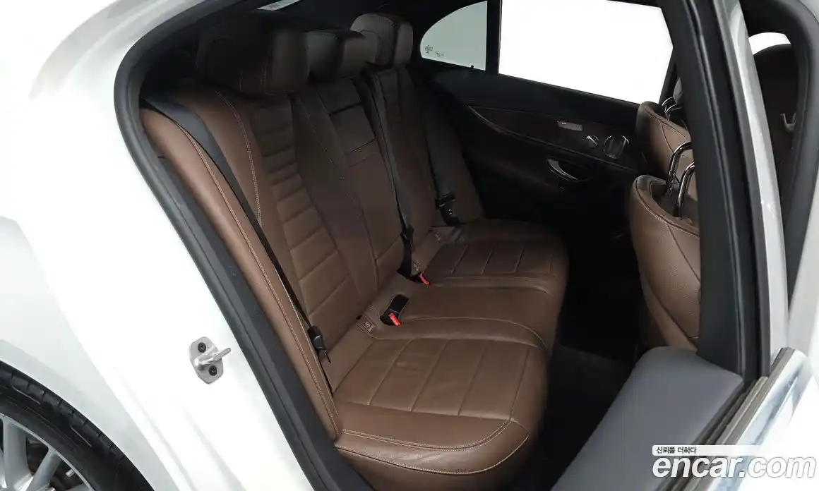 Mercedes-Benz E-Class 2022 1.9 Автомат в Москве № 158151, фото 8