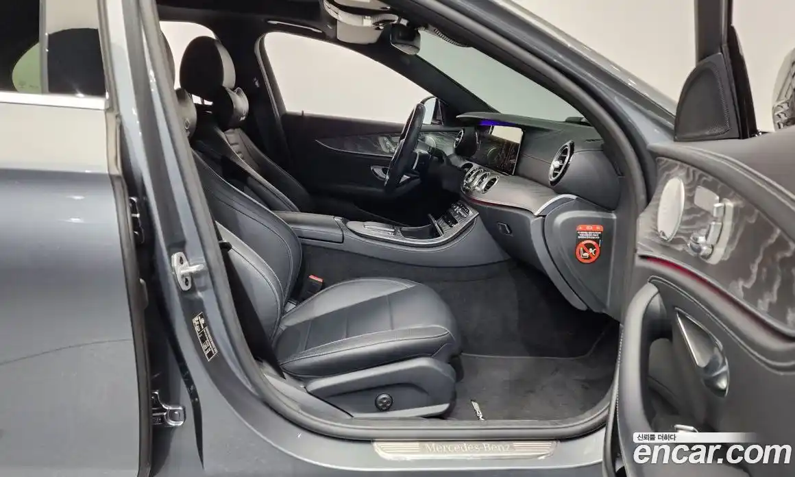 Mercedes-Benz E-Class 2021 2.0 Автомат в Москве № 160346, фото 12