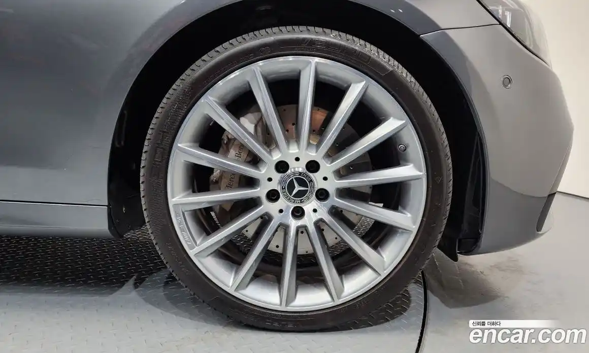 Mercedes-Benz E-Class 2021 2.0 Автомат в Москве № 160346, фото 13