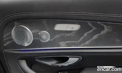 Mercedes-Benz E-Class 2021 2.0 Автомат в Москве № 160346, миниатюра 10