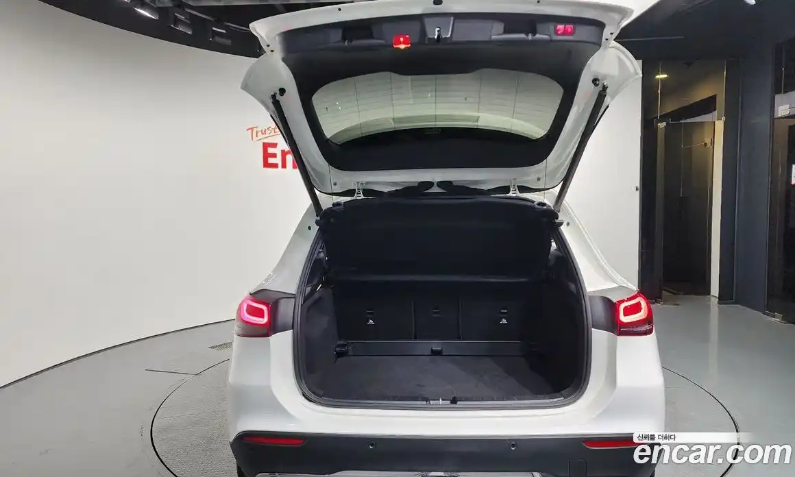 Mercedes-Benz GLA-Class 2021 2.0 Автомат в Москве № 160392, фото 15