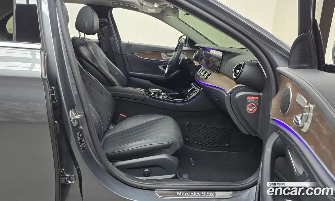 Mercedes-Benz E-Class 2017 2.0 Автомат в Москве № 161525, фото 1