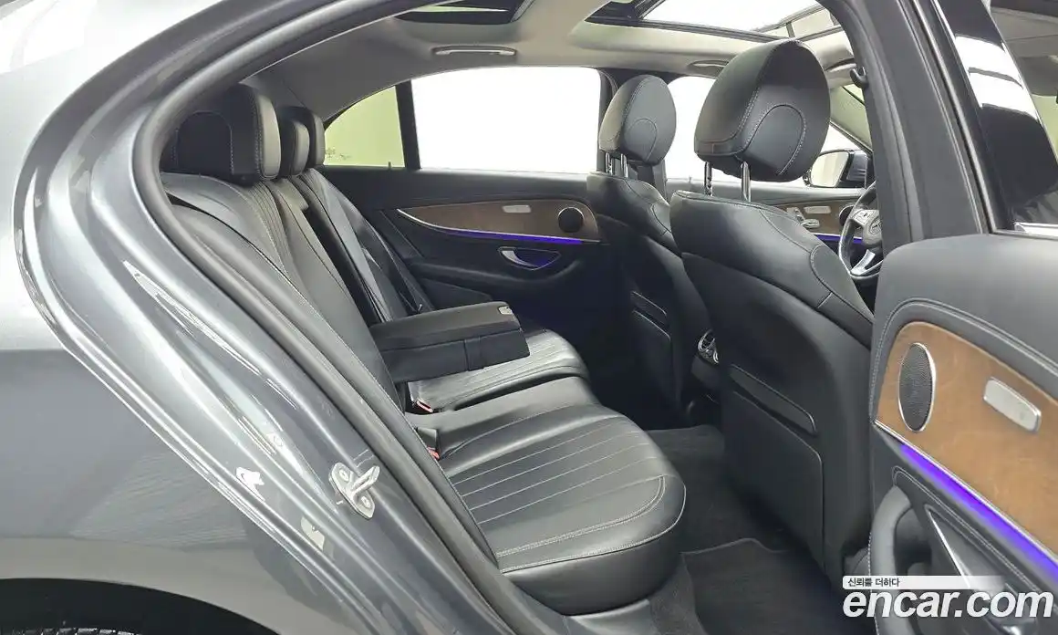 Mercedes-Benz E-Class 2017 2.0 Автомат в Москве № 161525, фото 3