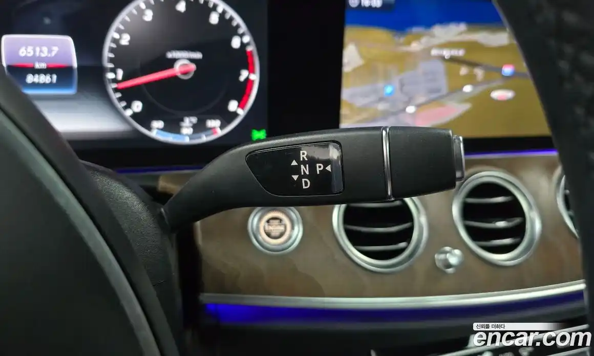 Mercedes-Benz E-Class 2017 2.0 Автомат в Москве № 161525, фото 4