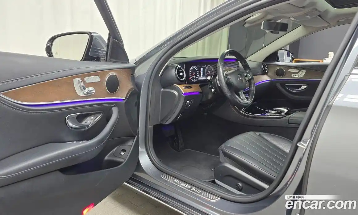 Mercedes-Benz E-Class 2017 2.0 Автомат в Москве № 161525, фото 6