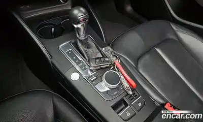 Audi A3 2018 2.0 Автомат в Москве № 162322, миниатюра 4