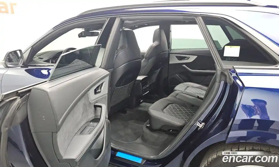 Audi Q8 2023 3.0 Автомат в Москве № 162919, фото 9