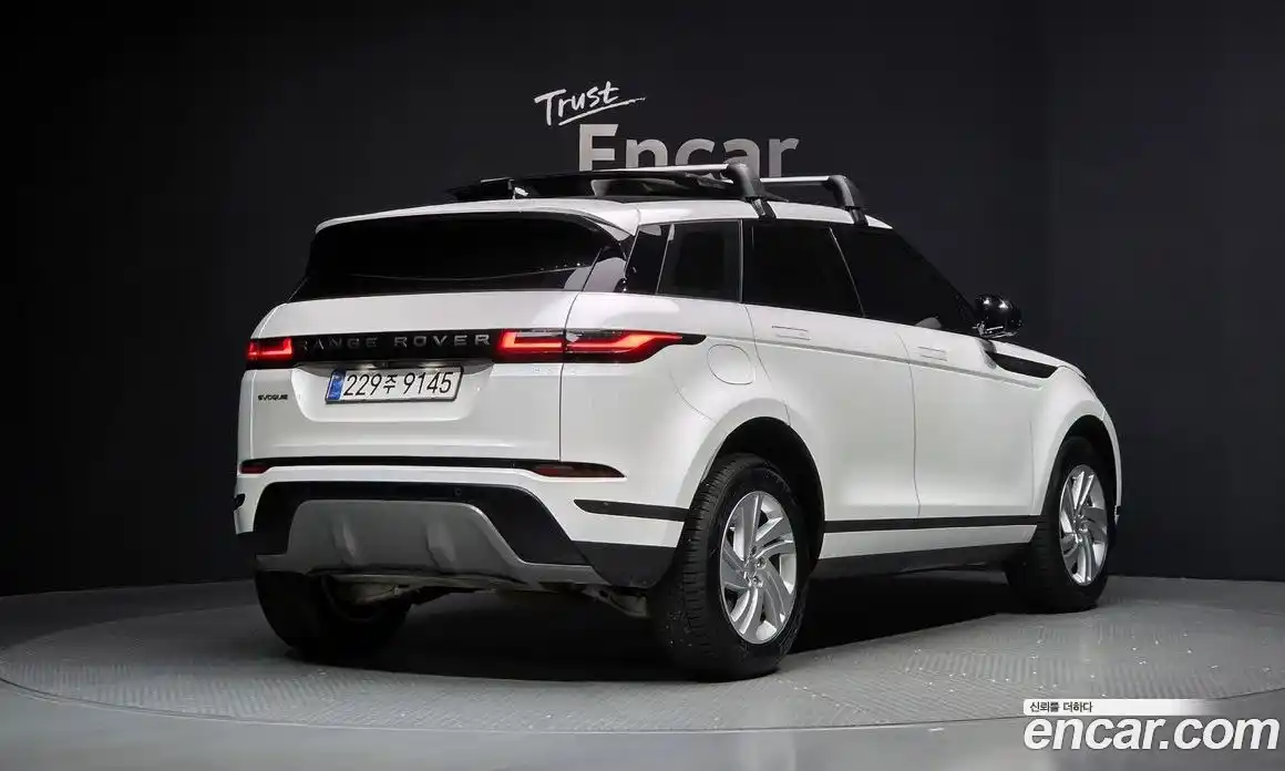 Land Rover Range-Rover Evoque 2024 2.0 Автомат в Москве № 166005, фото 17