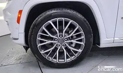 Jeep Cherokee 2022 3.6 Автомат в Москве № 169442, миниатюра 8