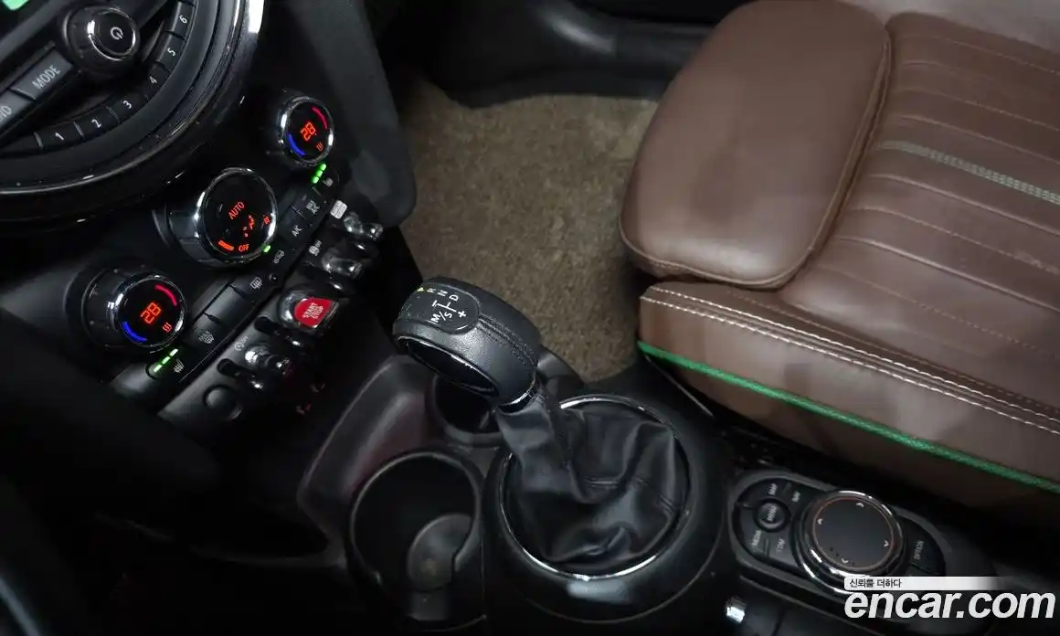 Mini Cooper 2019 1.5 Автомат в Москве № 187414, фото 12