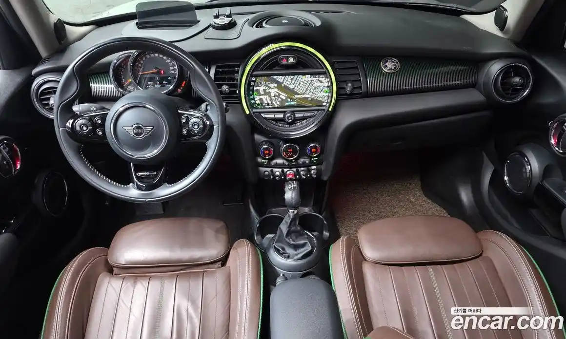 Mini Cooper 2019 1.5 Автомат в Москве № 187414, фото 18