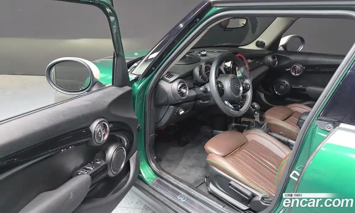 Mini Cooper 2019 1.5 Автомат в Москве № 187414, фото 4