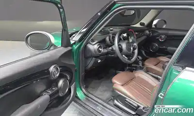 Mini Cooper 2019 1.5 Автомат в Москве № 187414, миниатюра 4